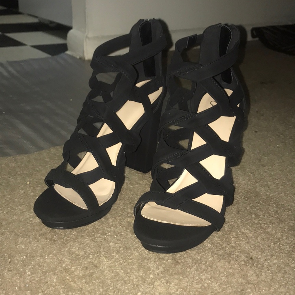 Windsor Fashion Brand Black caged heels